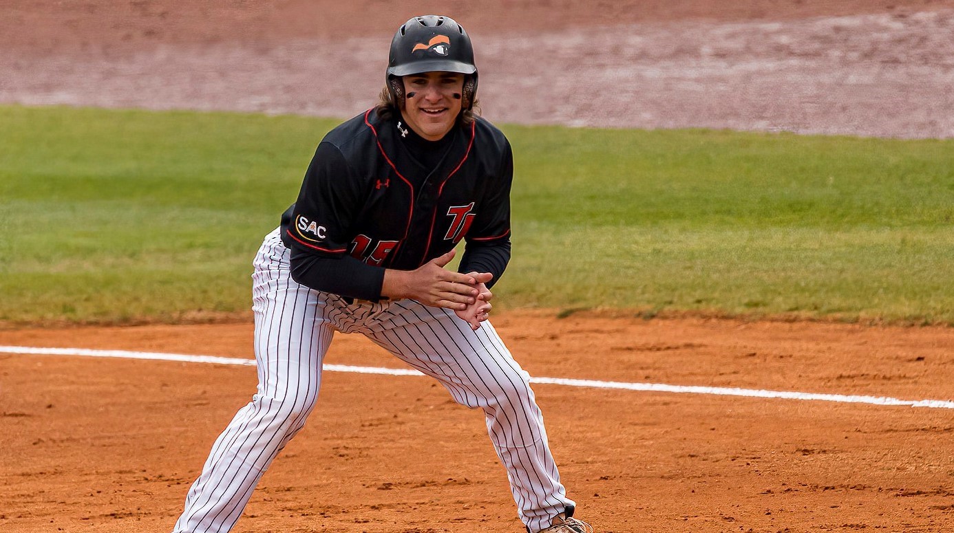 Hot start sparks Flames to 10-6 win at Tusculum