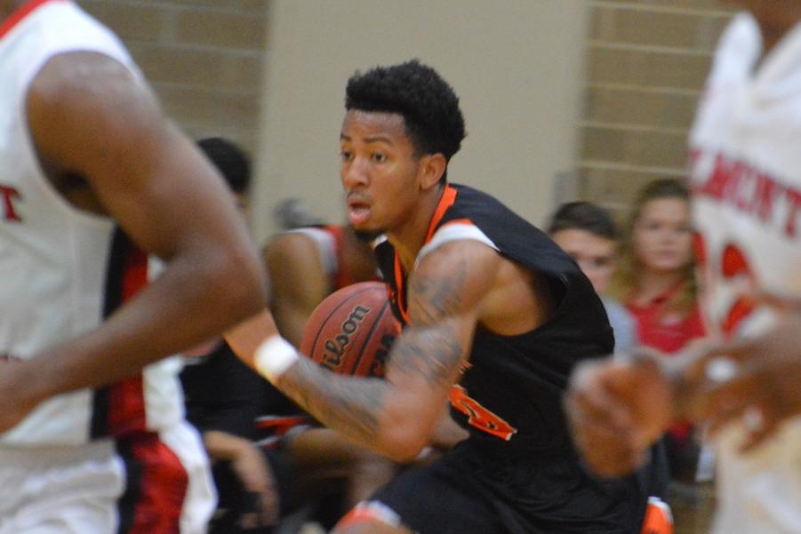 Pioneers rally for last-second 69-67 win at Belmont Abbey