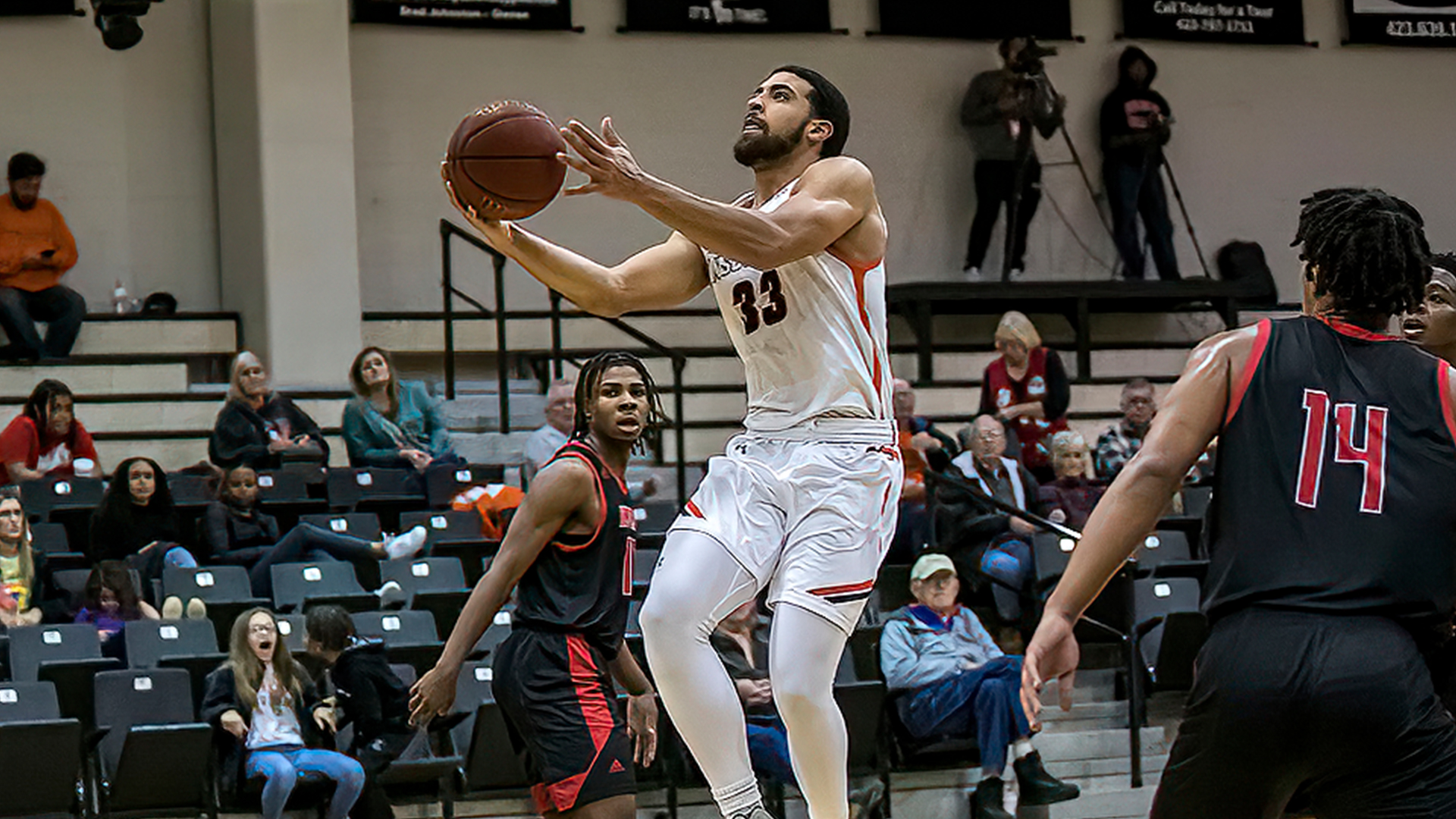 Pioneers down Newberry 73-55 for fourth straight road win