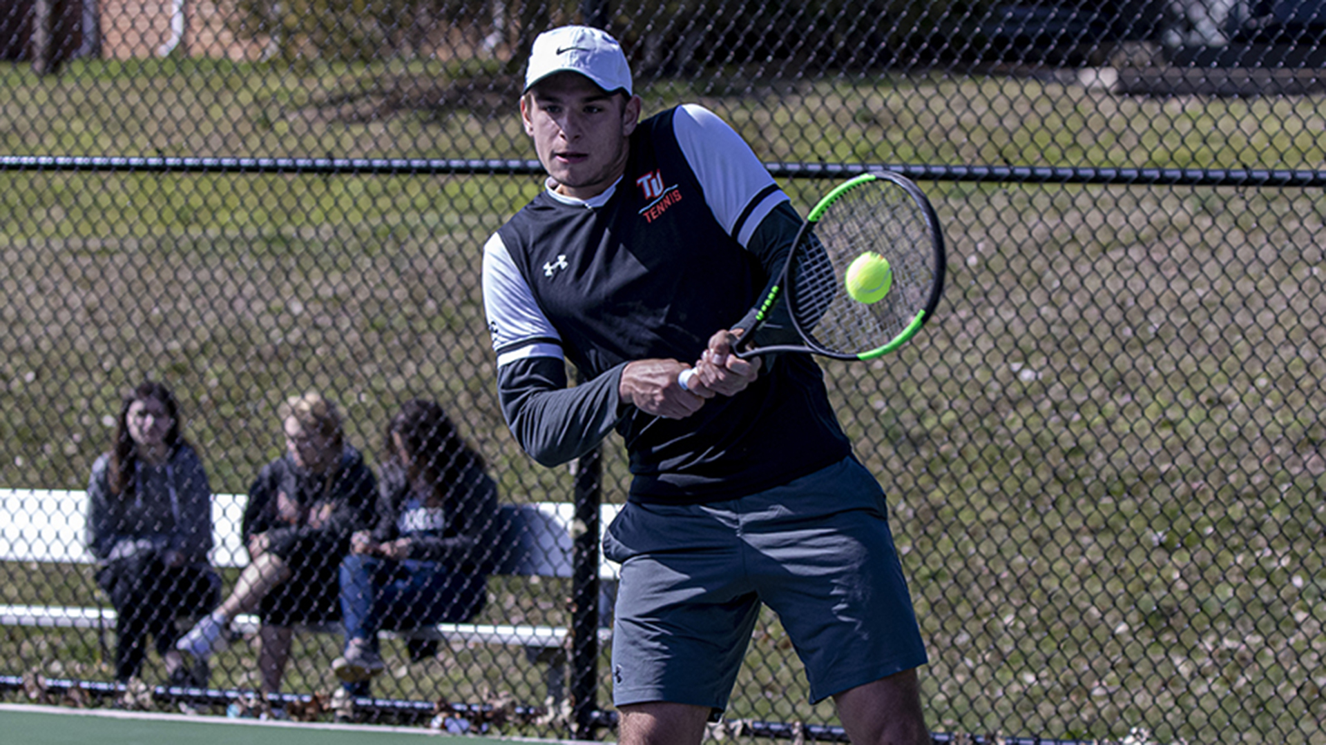 Three-set matches go to Anderson in 5-2 win over Pioneers