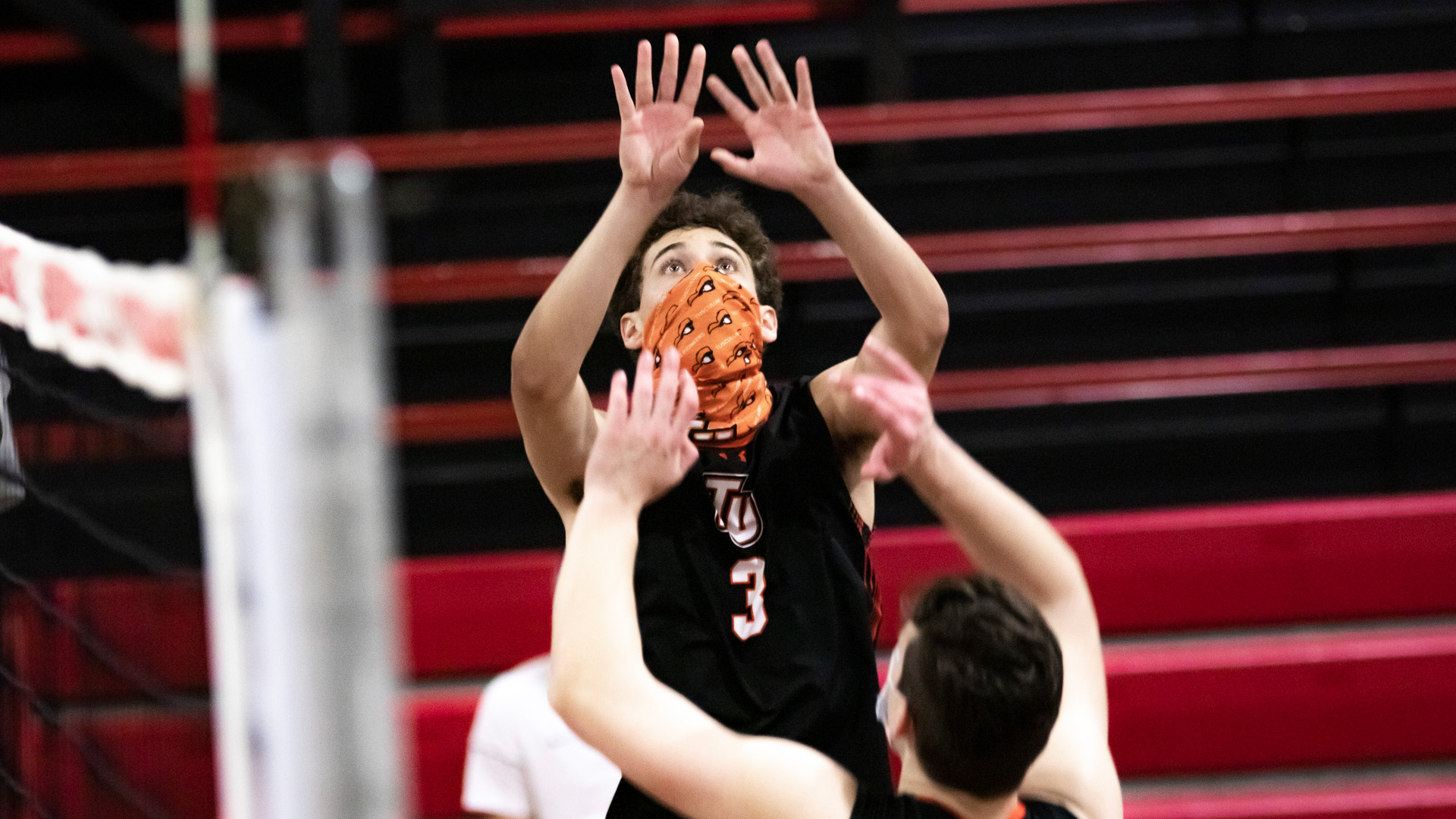 Pioneers Open Season with Four-Set Loss to Crusaders