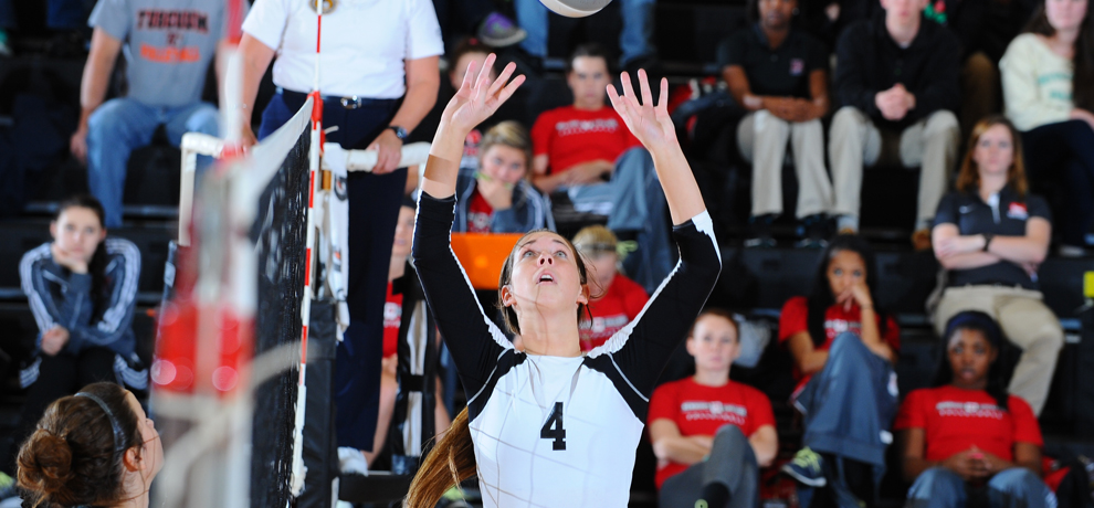 L-R blocking paces Bears to 3-1 win over Tusculum volleyball