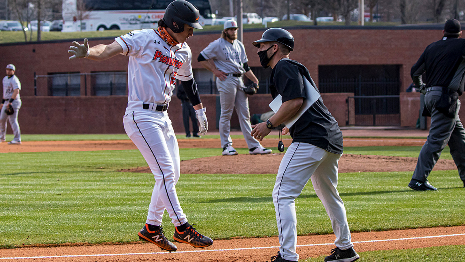 Pioneers stay hot with 8-2 home win over Lenoir-Rhyne