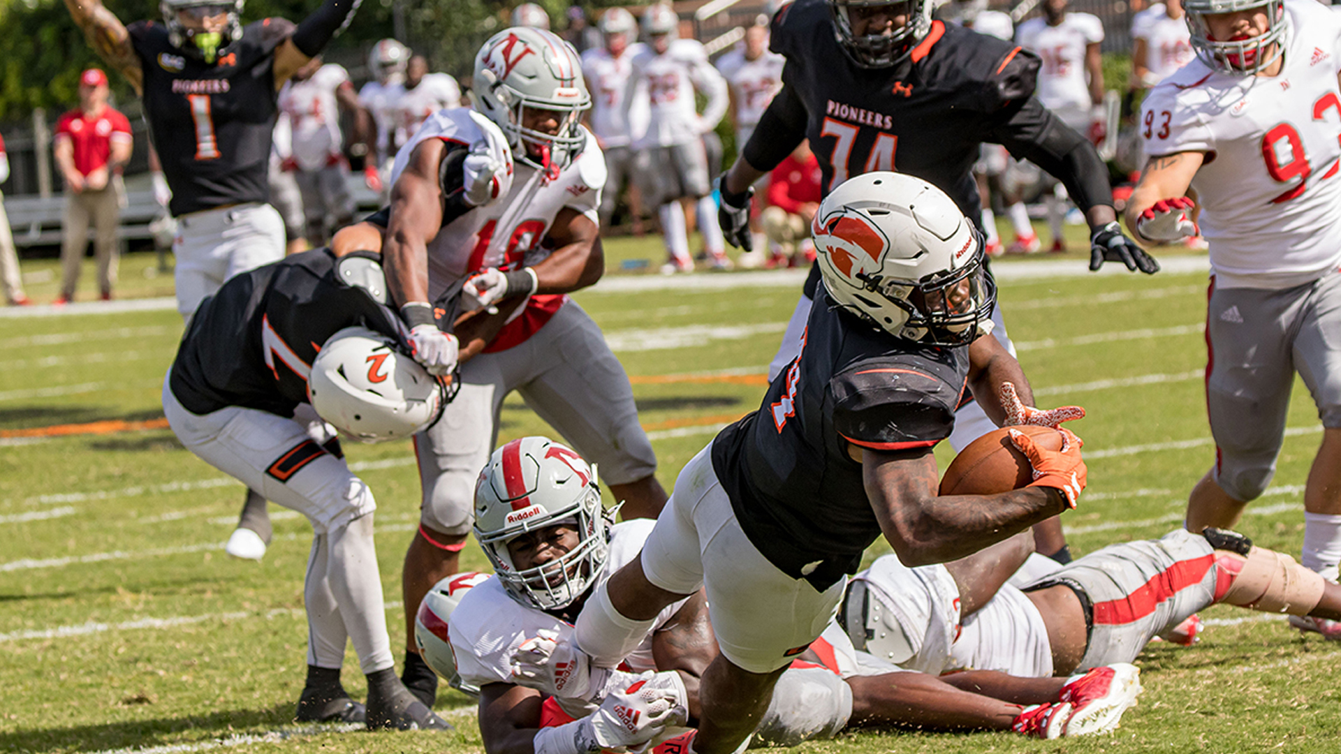 Cortney Jackson scores on this 9-yd TD run in the third quarter vs Newberry (photo by Chuck Williams)