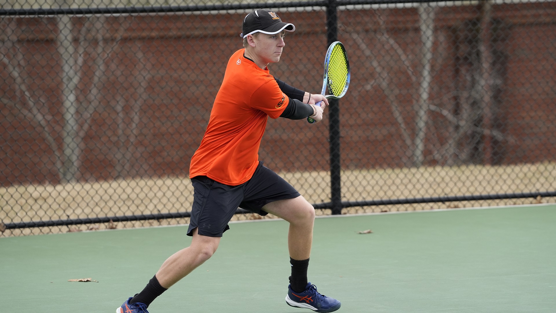 Pioneers defeated 4-0 by Lee