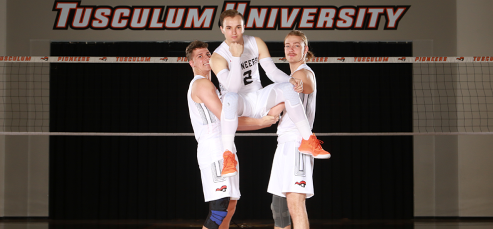 Men's Volleyball Goes West for Weekend