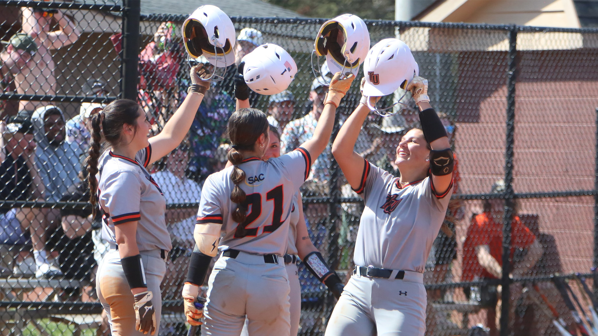 Pioneers record 22 hits in split with Falcons