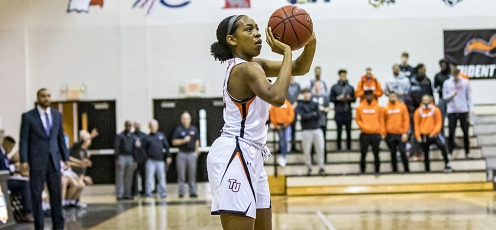 Pioneers tie school record with 18 threes in 94-59 win at Mars Hill