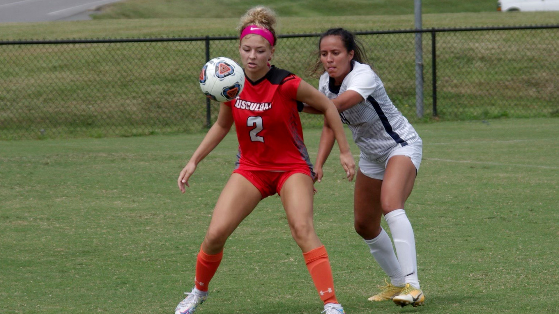 Pioneers fall in SAC opener at Lincoln Memorial