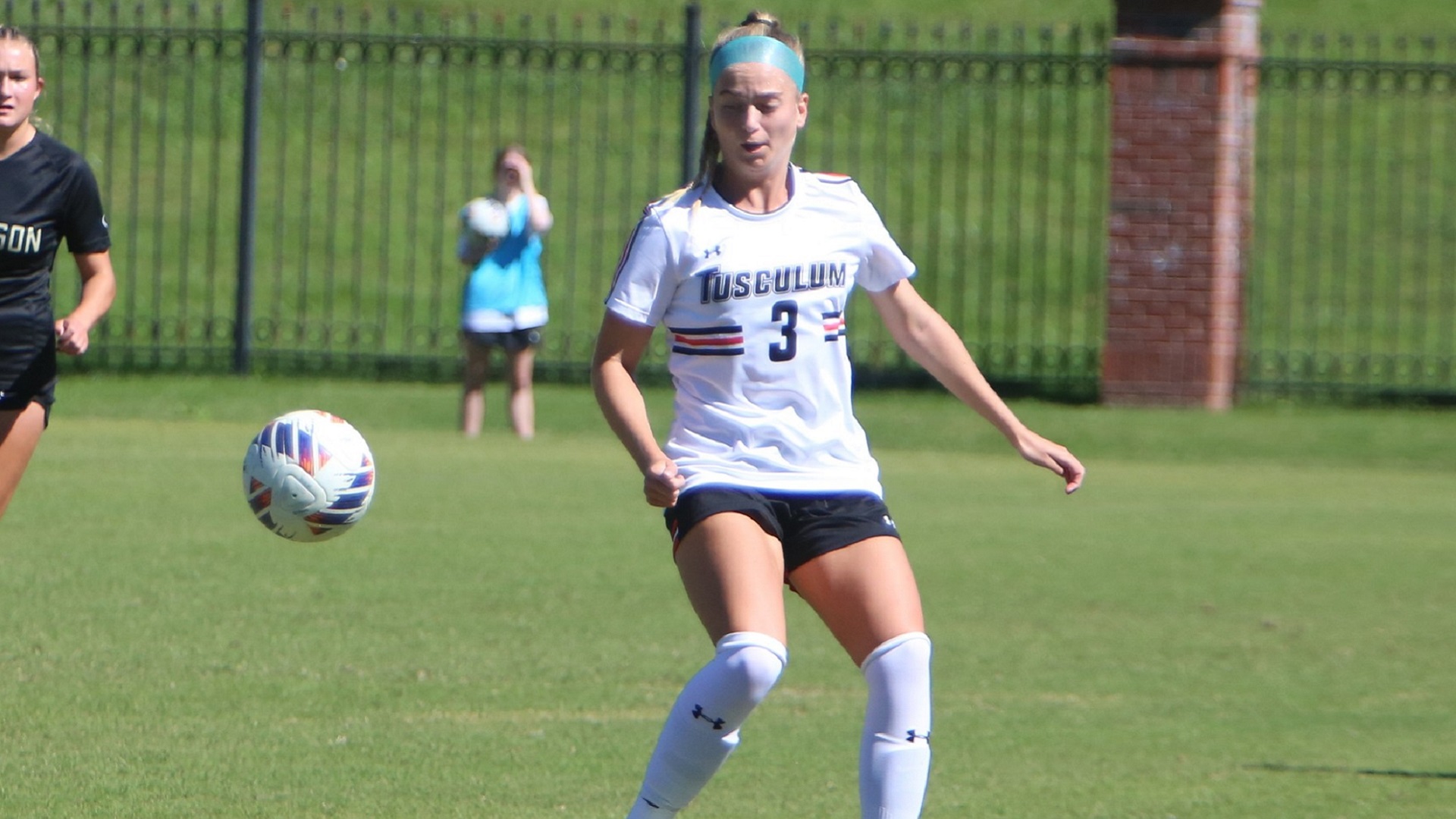 Pioneers roar to 5-0 victory over Mars Hill