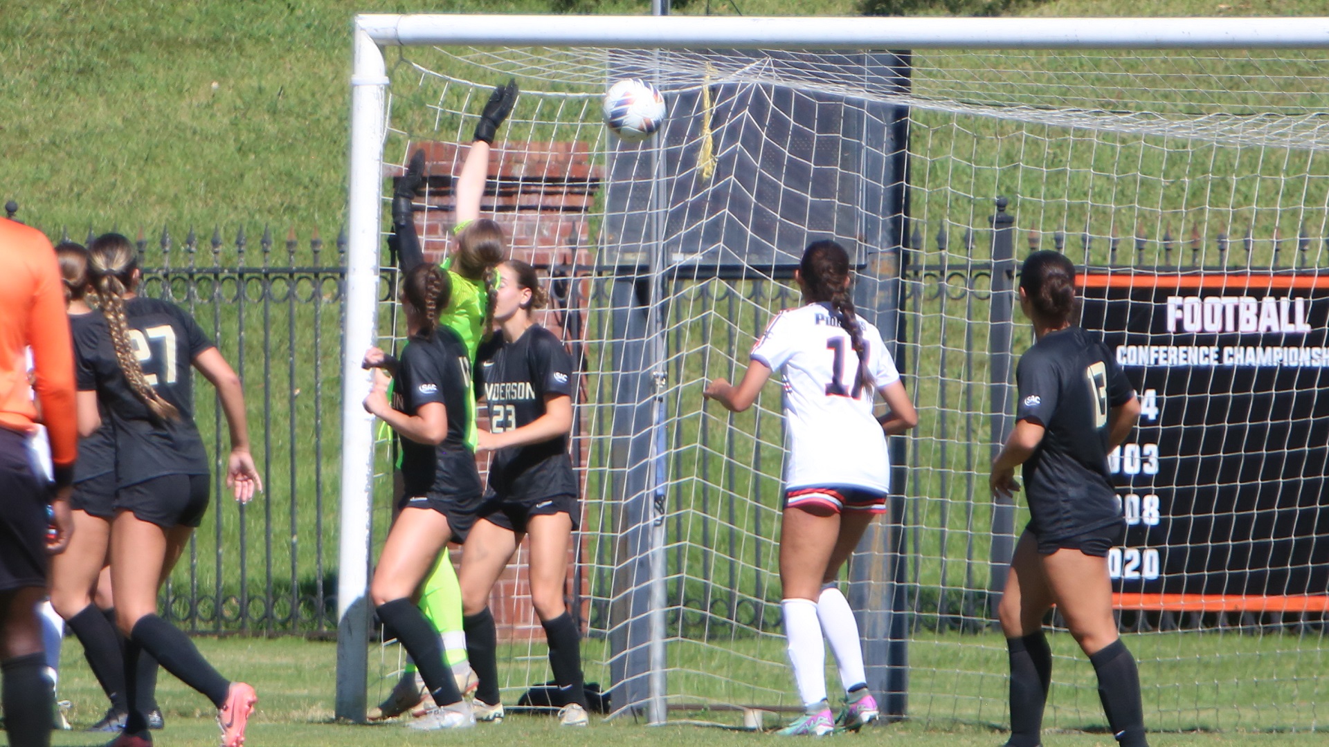 This header from Brynn Stokes (not pictured) rang off the crossbar in the 56th minute (photo by Dom Donnelly)