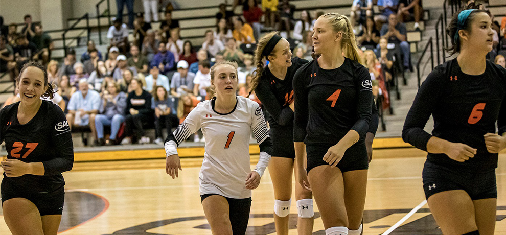 Women's Volleyball Continues Tennessee Stay